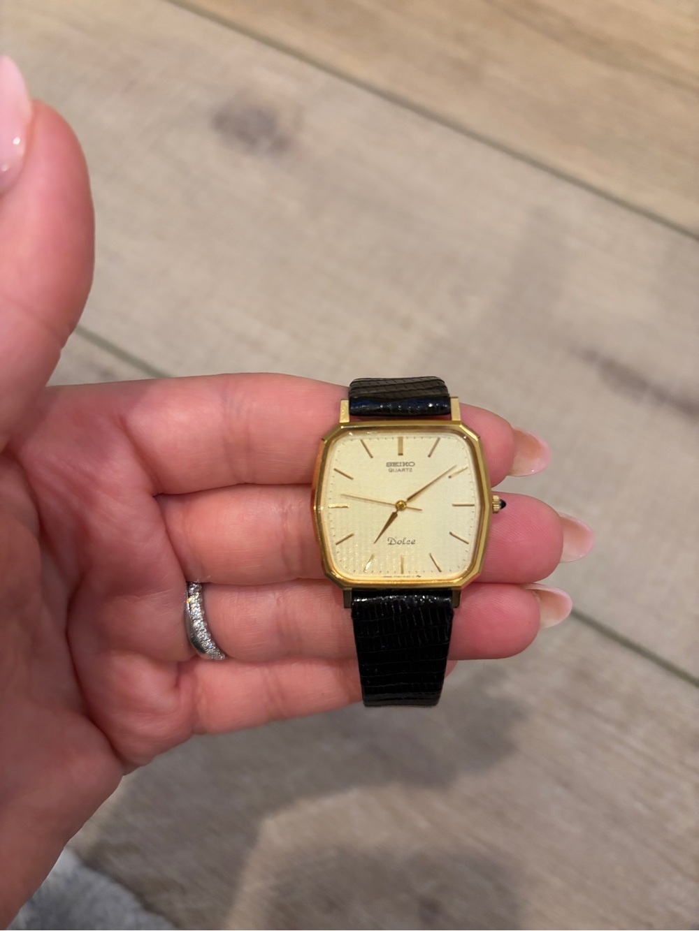 Vintage Seiko Gold-Tone Square Dress Watch with Black Leather Strap